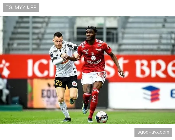 摩纳哥防守稳固助球队重拾胜轨，状态回暖迎关键胜利