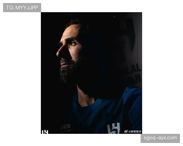 本泽马状态回暖，传奇前锋开启职业生涯新篇章